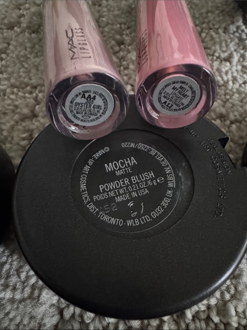 MAC Makeup Bundle - Picture 6 of 8